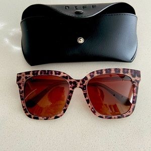 Bella Leopard Tortoise - Brown Gradient